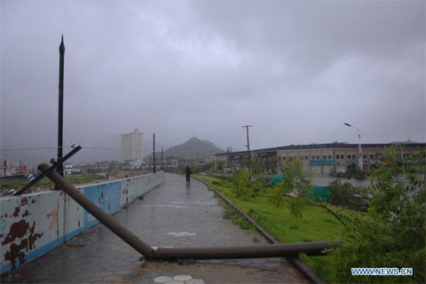 Picture 7 of Images of Haikui storm landed in China