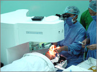 Picture 1 of Implantation in the eyes to restore vision: The first Vietnamese patient underwent surgery