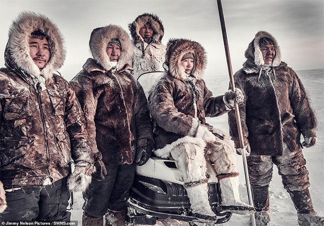 Picture 11 of Impressive photos of the tribes that are about to disappear forever in the world