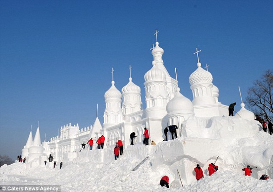 Picture 4 of Impressive works made from snow