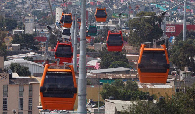 Picture 2 of In the future will the city people move by ... cable cars?