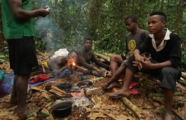 Picture 4 of In the tribe, nearly 50% of children cannot live more than 5 years in Africa