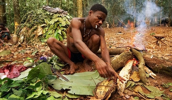 Picture 6 of In the tribe, nearly 50% of children cannot live more than 5 years in Africa