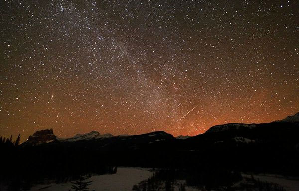 Picture 1 of In Vietnam, meteor shower can be viewed on the night of October 22