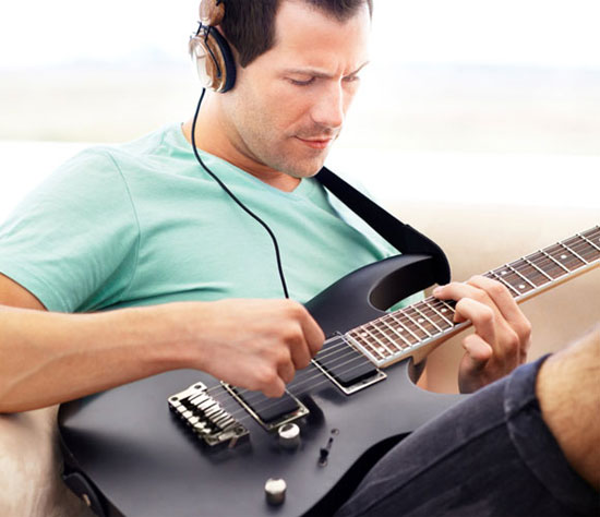 Picture 1 of Increase the appeal thanks to the guitar