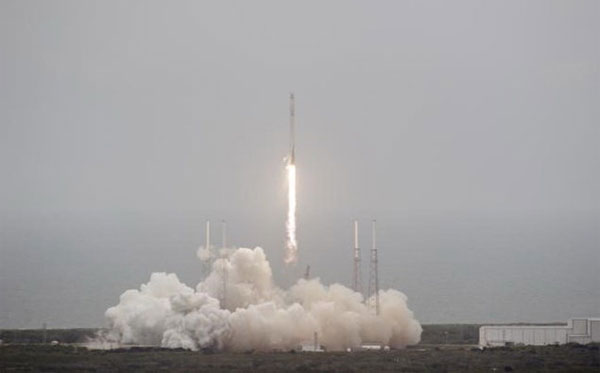 Picture 1 of India successfully launched homemade satellites