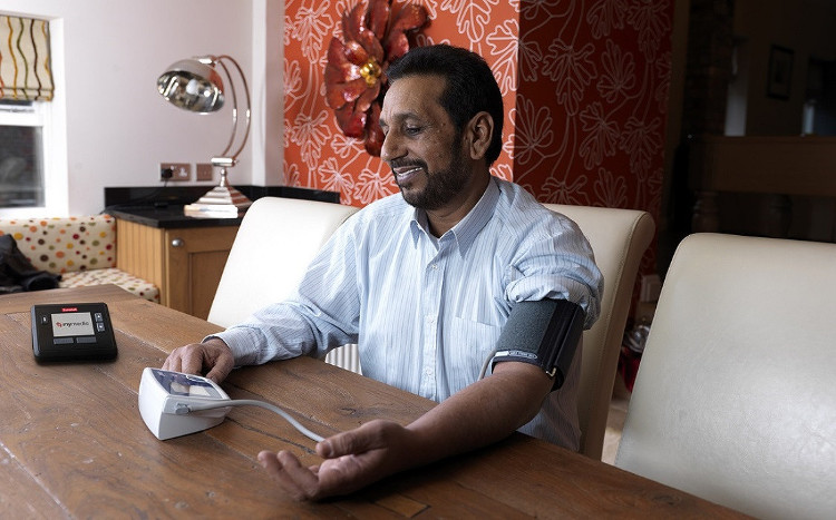 Picture 1 of Indian rural people are diagnosed through the application