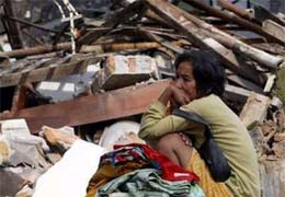 Picture 8 of Indonesia: Number of victims killed by earthquakes on more than 3,500 people