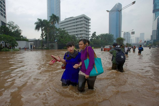 Picture 1 of Indonesia wants to 'chase' rain to reduce flood