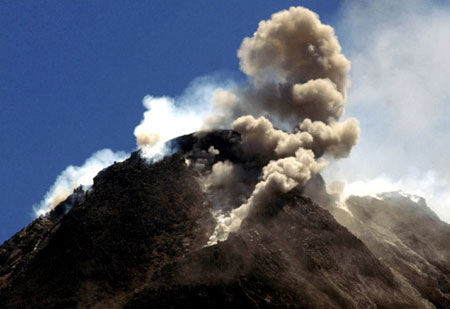 Picture 1 of Indonesia wants to take advantage of volcanoes to make electricity