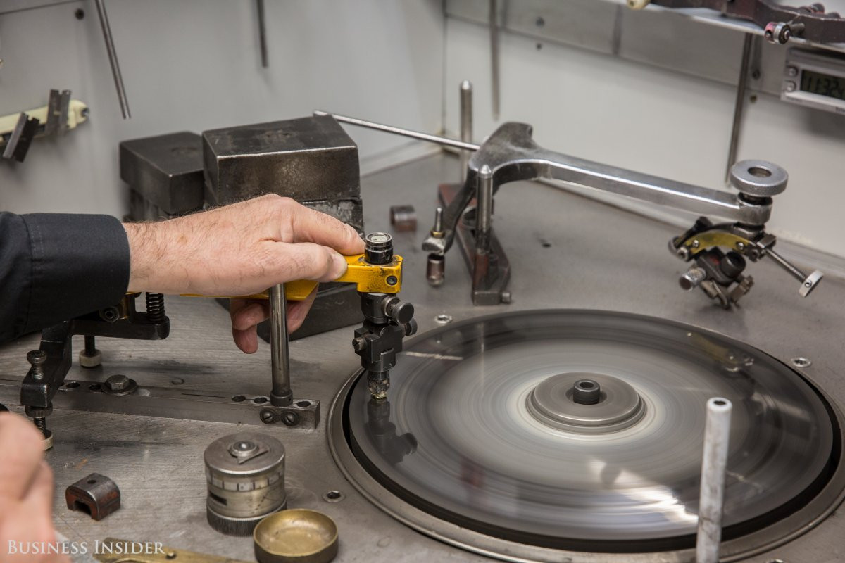 Picture 12 of Inside America's largest diamond processing factory