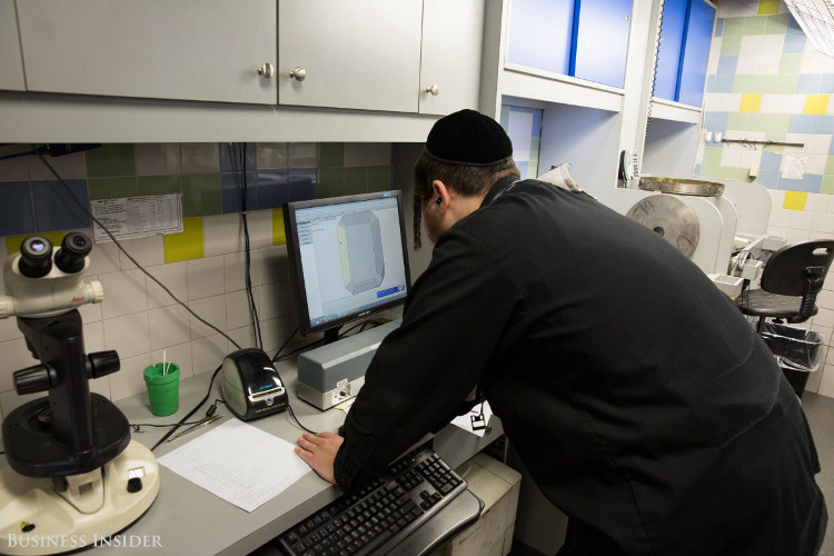 Picture 4 of Inside America's largest diamond processing factory
