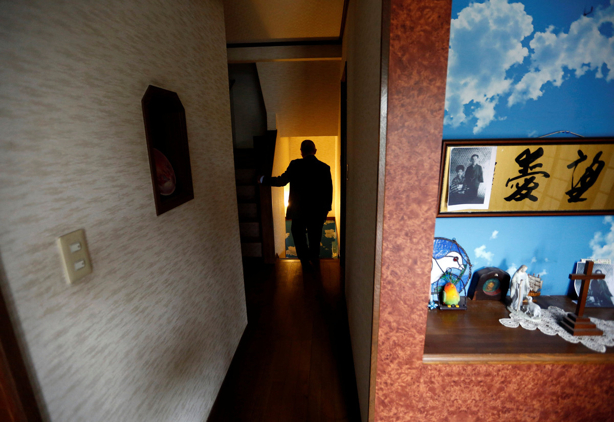 Picture 8 of Inside the nuclear bomb shelter in Japan