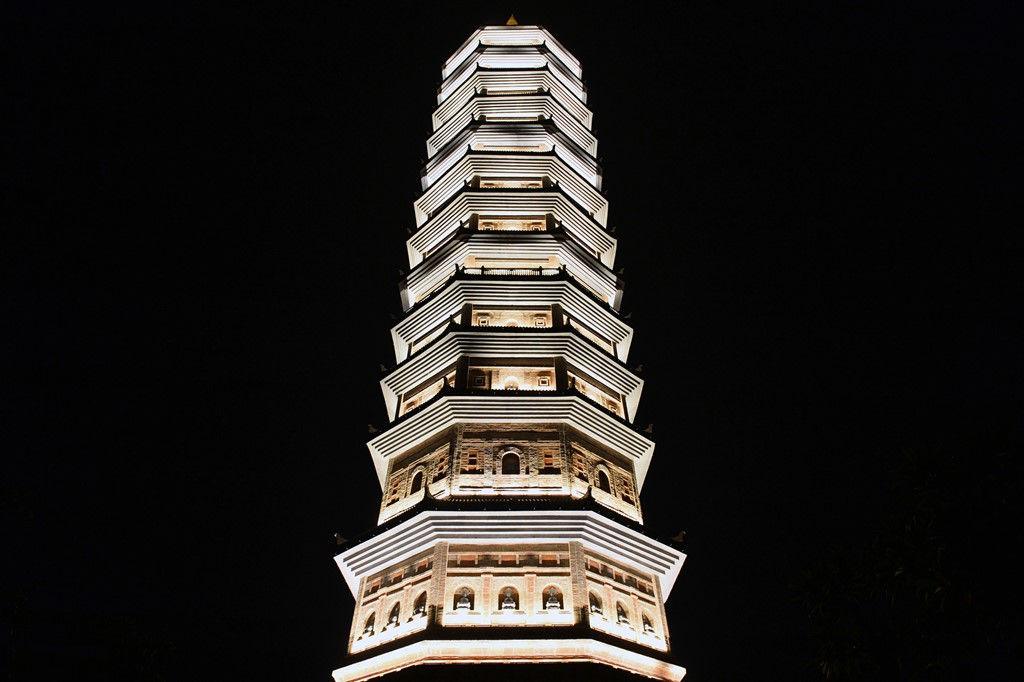 Picture 10 of Inside the tallest stupa in Southeast Asia in Ninh Binh