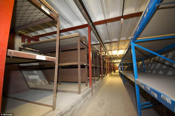 Picture 11 of Inside the 'war tunnel' secret in London