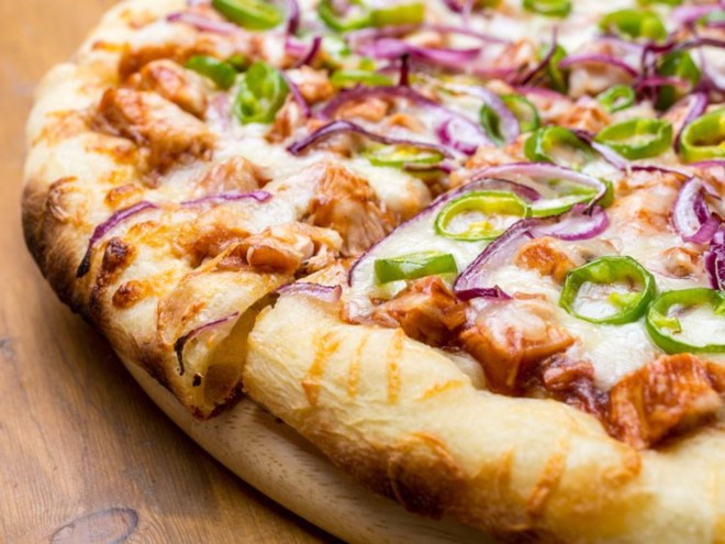 Picture 2 of Instructions on how to eat pizza to not be fat