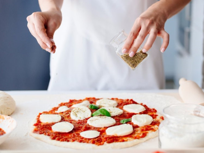Picture 3 of Instructions on how to eat pizza to not be fat