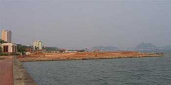 Picture 2 of Invasion of Ha Long Bay