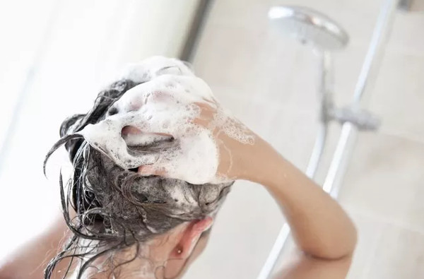 Picture 2 of Is daily shampoo good?