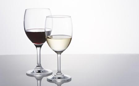 Picture 1 of Is seafood 'obsessed' with red wine?