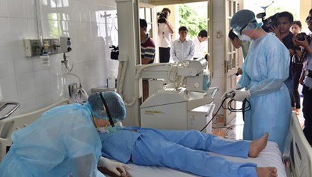 Picture 1 of Isolation of two Russian tourists suspected of MERS infection in Da Lat