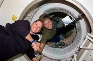 Picture 2 of ISS has a new compartment