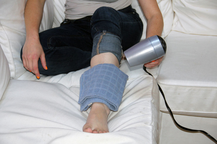 Picture 4 of It turns out that hair dryer also has dozens of unexpected uses that few people know