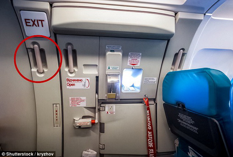 Picture 3 of Items that can save passengers' lives