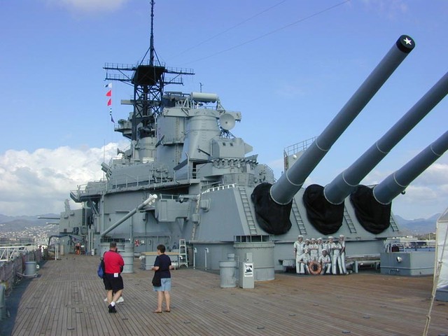 Picture 4 of June 11: USS Missouri's last battleship is put into operation, where the World War II ends