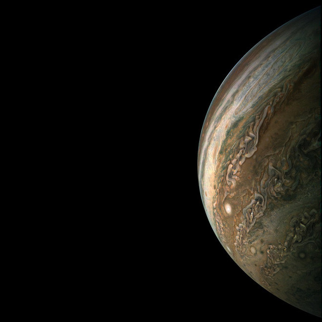 Picture 9 of Juno has captured incredible images of Jupiter!