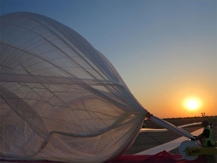 Picture 11 of Just need $ 75,000 you will have 2 hours to experience the feeling of floating outside