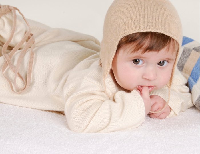 Picture 1 of Keep babies warm in the winter