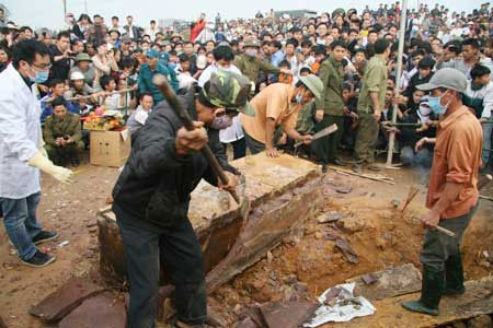 Khai excavated an ancient tomb for 300 years in Hanoi images 6