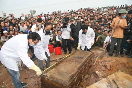Khai excavated an ancient tomb for 300 years in Hanoi images 7