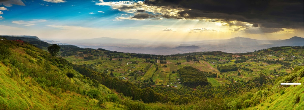 Picture 9 of Lake system in a large cracked valley - World natural heritage in Kenya