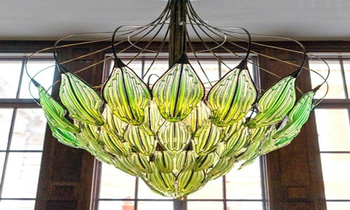 Picture 1 of Lamp absorbs CO2 and releases oxygen as a green tree
