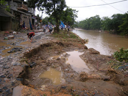 Picture 3 of Lao Cai: Big pipes suddenly appeared in the night