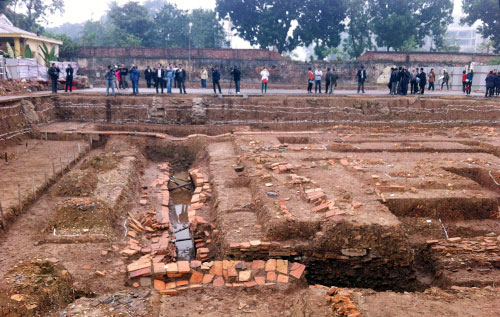 Picture 2 of Large architecture of the Ly Dynasty revealed in Thang Long Citadel