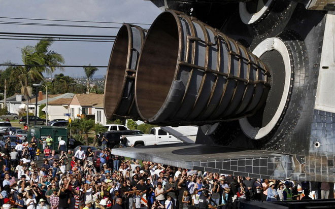 Picture 4 of Last Journey of Space Shuttle Endeavor