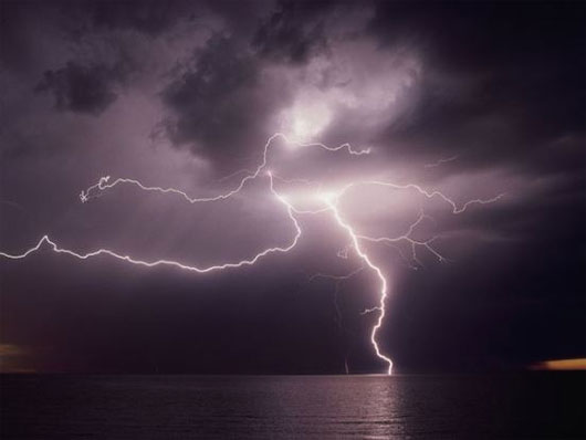 Picture 1 of Learn about lightning - the deadly beauty of nature