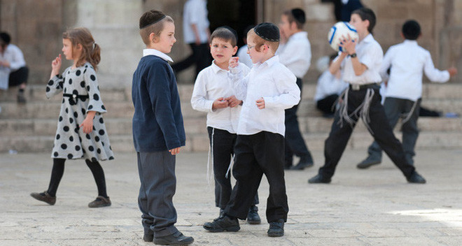 Picture 2 of Learn how Jews teach children to communicate