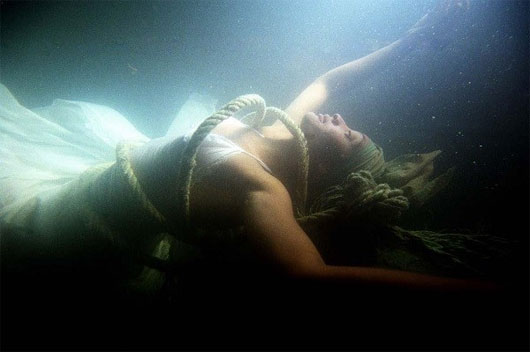 Picture 4 of Learn the process of decomposing corpses under water