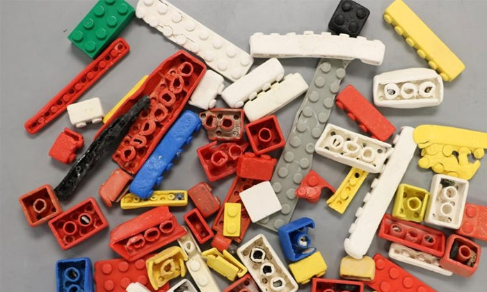 Picture 1 of Lego bricks can survive in the ocean for 1,300 years