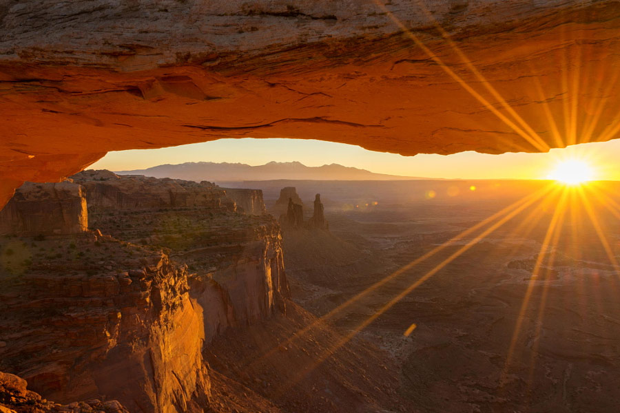 Picture 25 of Lens Flare images create interesting lighting effects