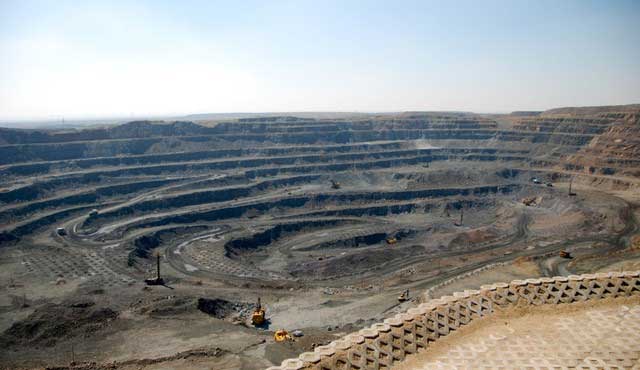 Picture 1 of Listening to an expert explaining that 'rare earth is not as rare as the name'