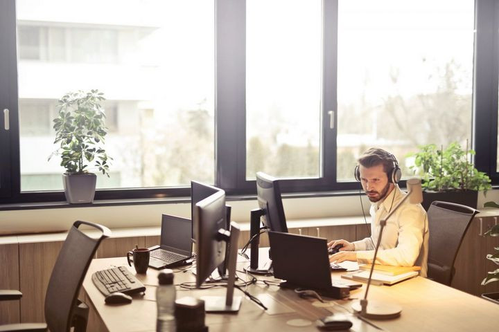 Picture 2 of Listening to music while working helps open mind, create creativity?