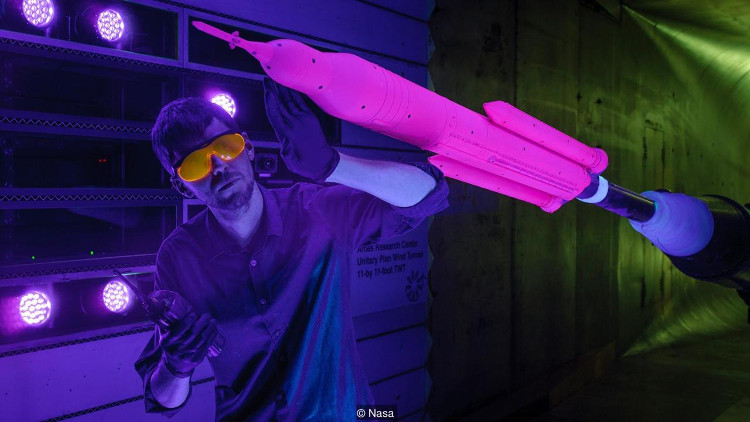 Picture 3 of Living on the space shuttle Orion is not as happy as you think
