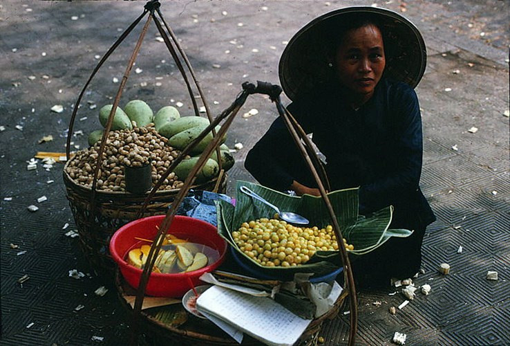 Picture 23 of Looking back at Saigon street food before 1975