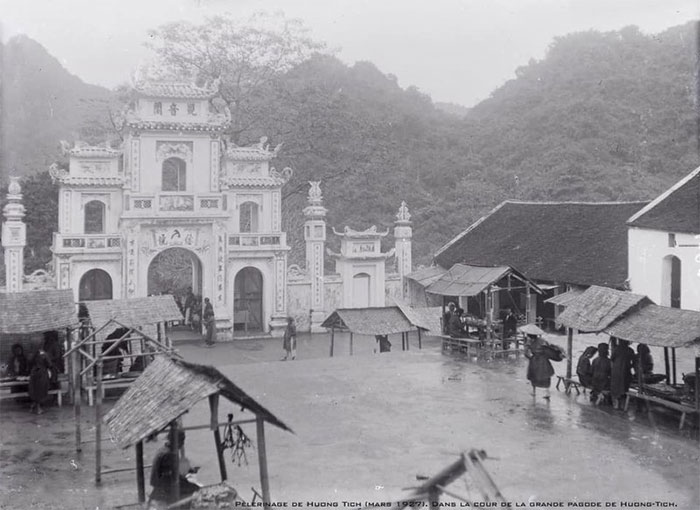 Picture 7 of Looking back on the rare images of Perfume Pagoda in 1927