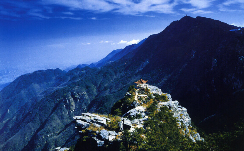Picture 5 of Lu Son National Park - China